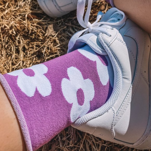 Retro Purple Flower Power Socks - Picture 4 of 5